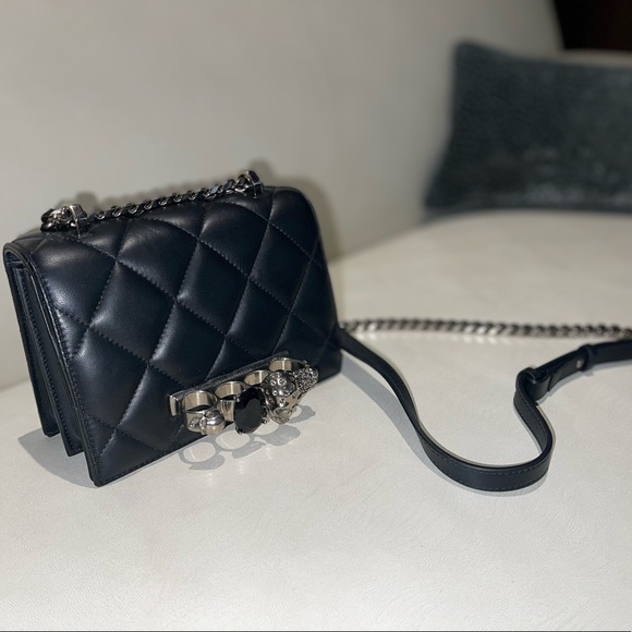 Alexander Mcqueen Jeweled Quilted 4 knuckles Leather Shoulder bag - Picture 6 of 7